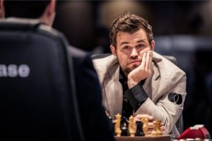 Magnus Carlsen: O Mestre do Controle Posicional no Xadrez Moderno